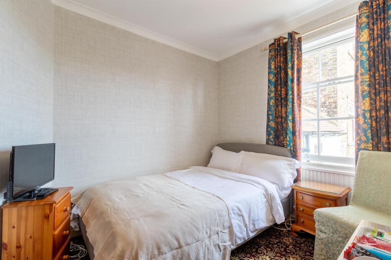 Отель Hubert House Дувр Экстерьер фото