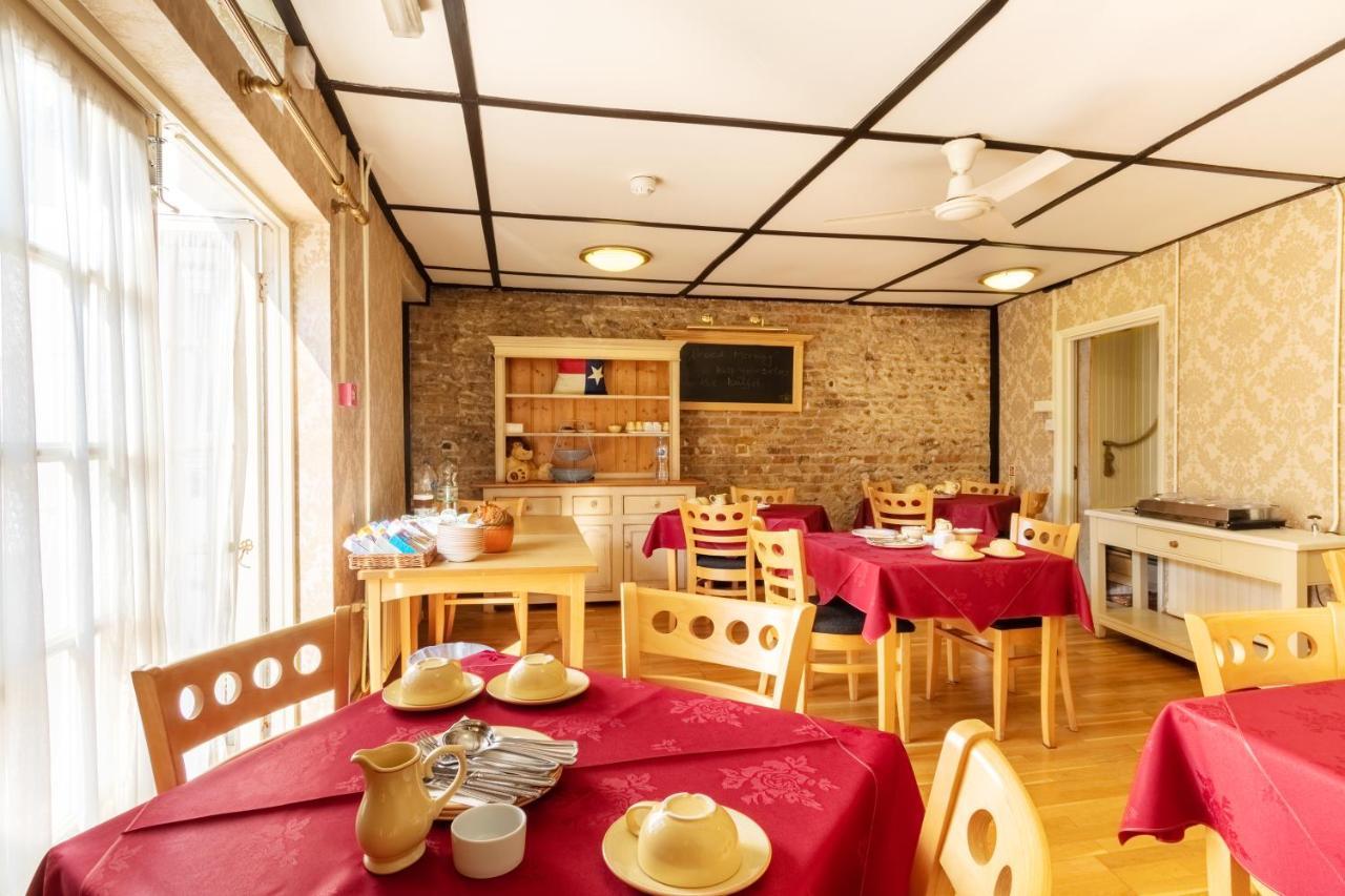 Отель Hubert House Дувр Экстерьер фото