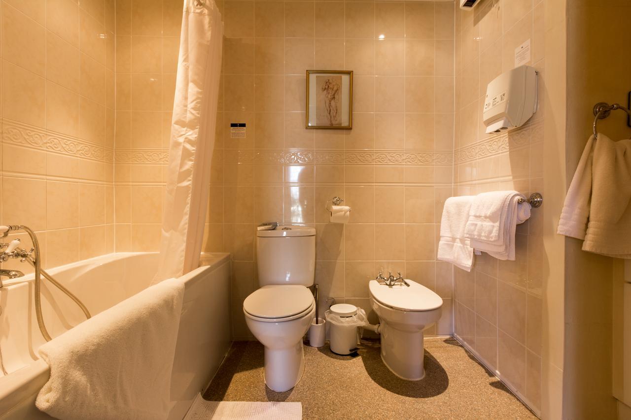 Отель Hubert House Дувр Экстерьер фото